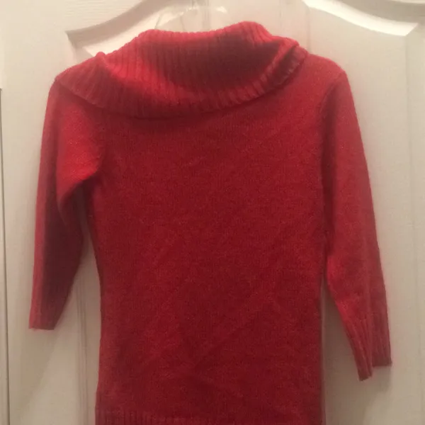 FINAL MARKDOWN I.n San Francisco Sparkly ladies sweater small - Image 4