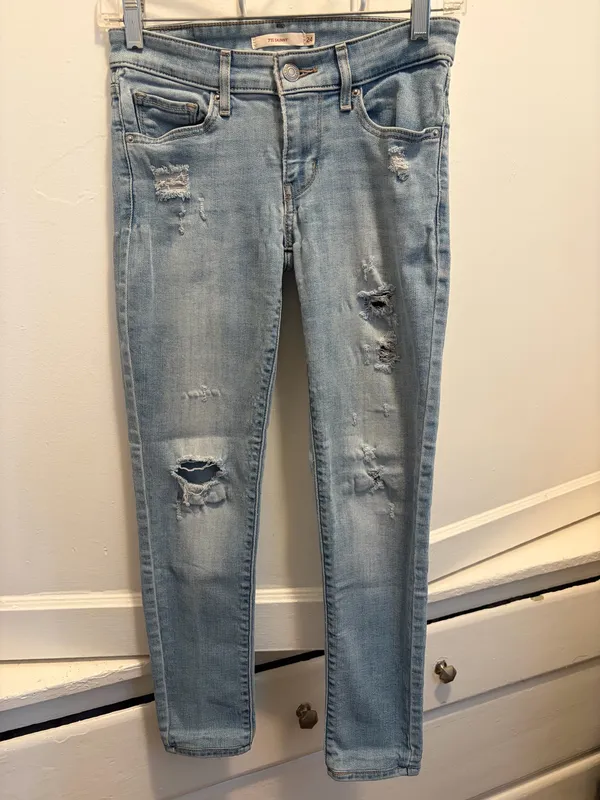 Levi's Light Blue Distressed Skinny Jeans Size 24 - Image 6