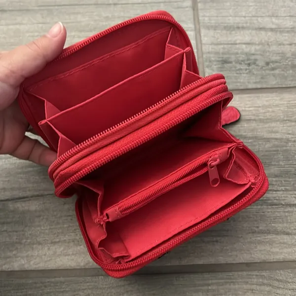 Red zip around wallet - Image 4