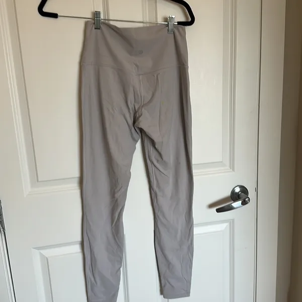 Lululemon align high rise off white pant 28 inches - Image 3
