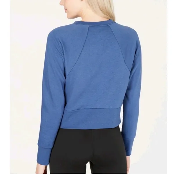 Nike Women's Dri-FIT Cropped Sweatshirt Size Medium - Image 2