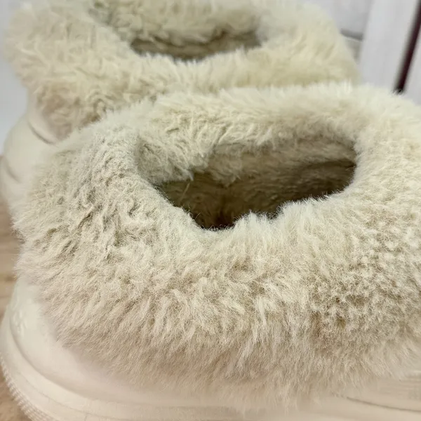 Crocs Furever Crush Faux Fur Lined Platform‎ Clogs Ivory Bone Women Size 8 - Image 7