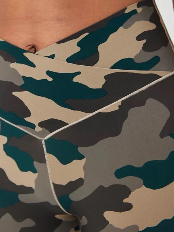 Aerie Offline Real Me Camo High Waisted Crossover Legging 7/8 Medium - Image 5