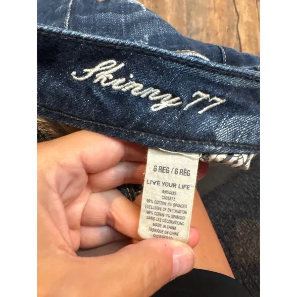 Y2K American Eagle Skinny 77 dark wash jeans - Image 2