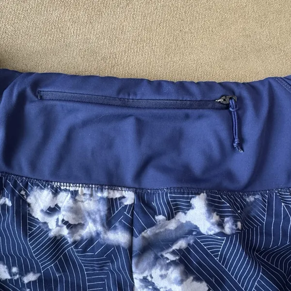 Oiselle Women's Blue/White Geometric Running Shorts Zip Pocket 2" Inseam - Image 4
