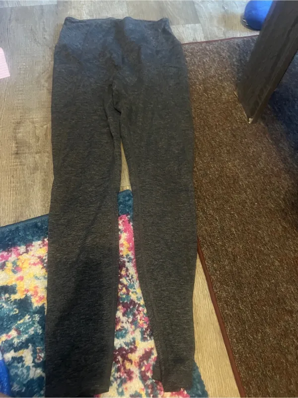 Quince grey leggings small - Image 4