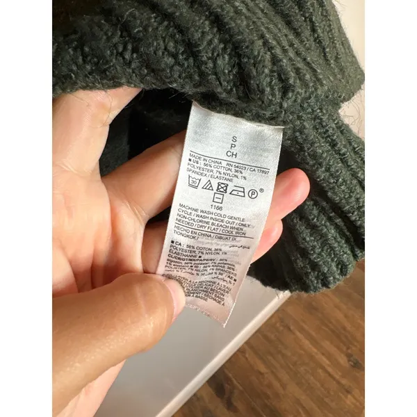 Old Navy dark green collared sweater - Image 4