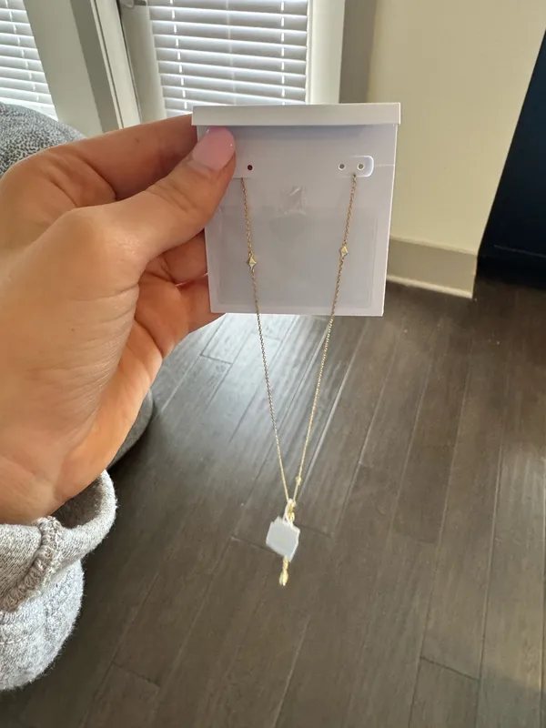 Kendra Scott Nola Short Necklace - Image 4