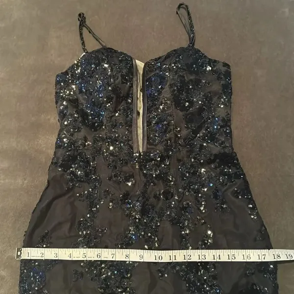 Women’s Black MermaidFit Sequins Party Prom Formal Dress LaceUp Back Size 4 - Image 9