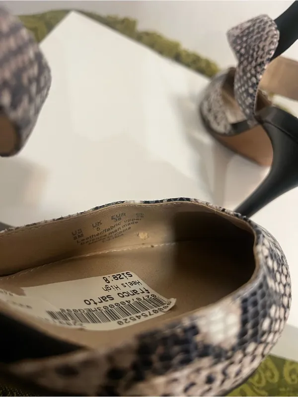 Franco Sarto size 8 Pointed Snake-Print Slingback Pumps in Beige and Black - Image 6