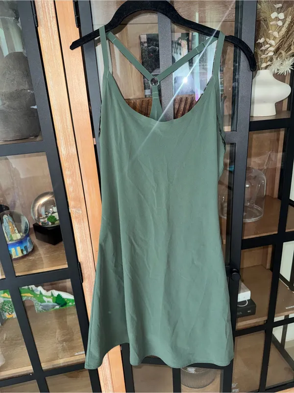 Outdoor Voices exercise dress emerald workout tennis shorts pocket adjustable - Image 2