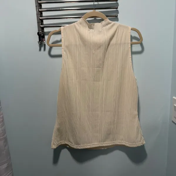 LILLUSORY Mock Neck Sleeveless Top Cream XL Minimalist Work‎ Office Casual - Image 4