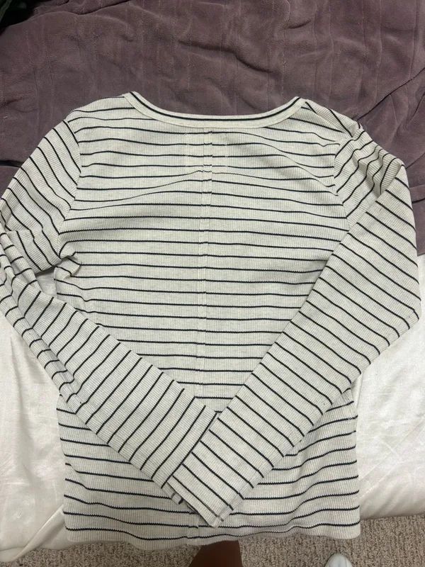 American Eagle Long Sleeve Top - Image 2