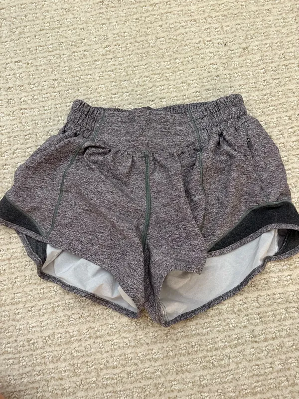 Grey Hotty Hot Lululemon 2.5" - Image 3