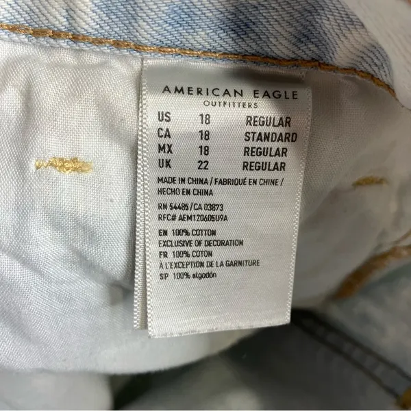 American Eagle Outfitters light‎ wash mom jeans distressed women’s size 18 - Image 7