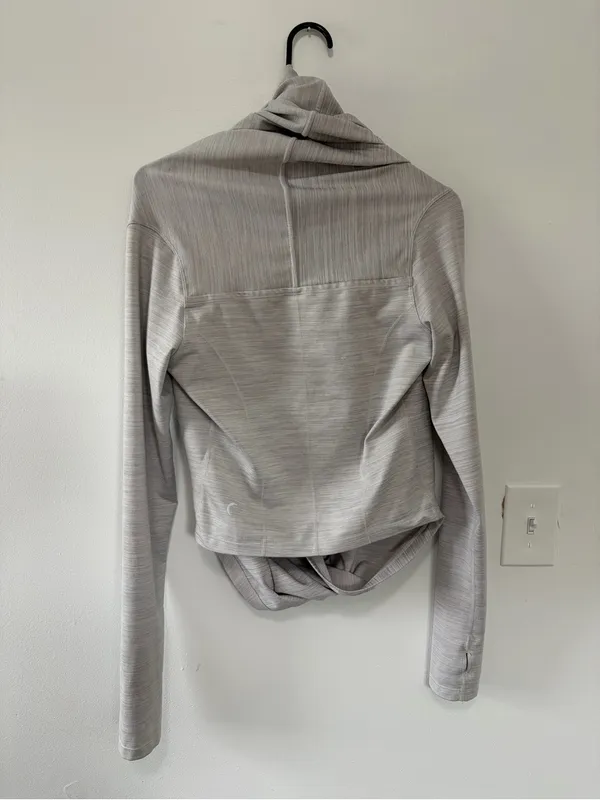 Zyia Haze Yoga Shawl Crossover- XS - Image 4