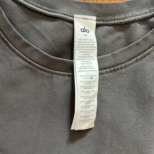 NWT - M - ALO Yoga Gray Fitted Crop T-Shirt - Image 2