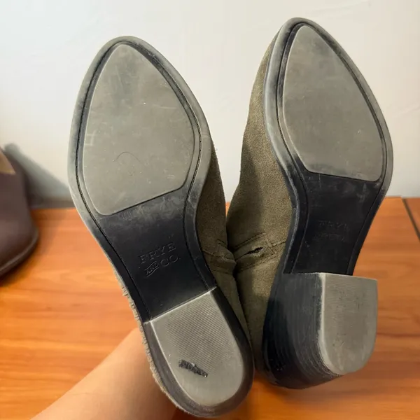Frye & Co. Jacy‎ Chelsea Ankle Bootie Leather Suede Olive Green Side Zip 70738 - Image 6