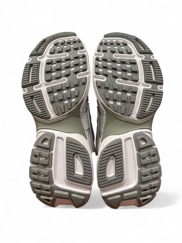 Nike Women’s V2K Run Shoes Running 7.5 - Image 7