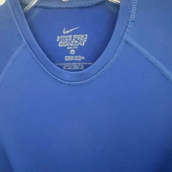 Nike‎ pro fitted purple thermal fitted long sleeve shirt Size small - Image 3