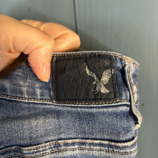 American Eagle Outfitters Light Blue Skinny Jeans | Size 4 - Image 3
