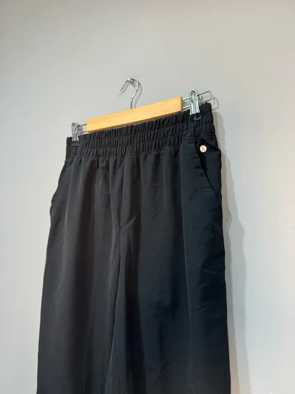 Black Layer 8 Quick Dry Lightweight Joggers Size M EUC - Image 3