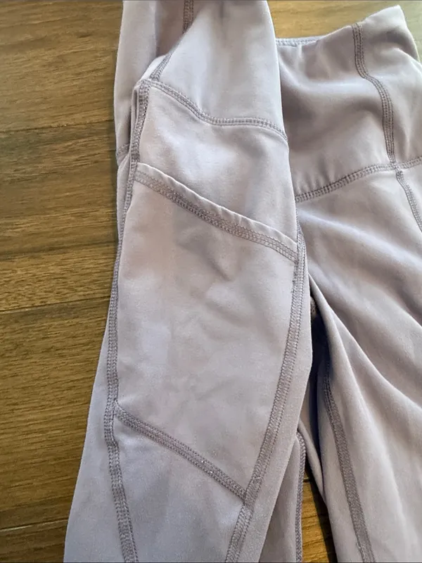 Yogalicious Light Purple Leggings Size Medium - C3-211 - Image 4