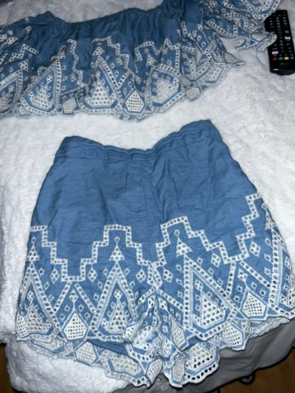 Gianni Bini Two Piece Set (blue and White Aztec Print) - Image 3