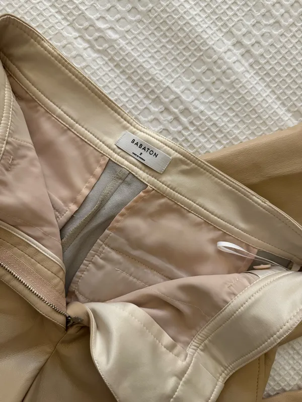 Aritzia Babaton Vegan Leather Pants - Image 4