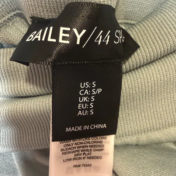 Bailey/44 Sport Set Grey Ribbed Cropped Tank and Matching Bike Shorts Size Small - Image 7