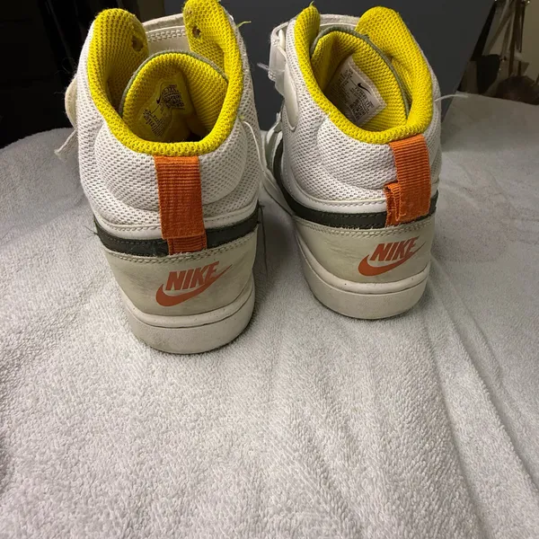 nike shoes court borough youth size 5.5 - Image 3