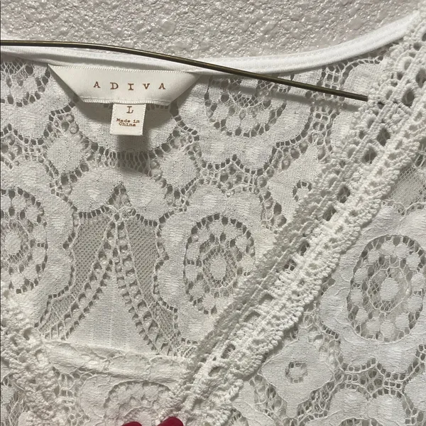Adiva White Lace V-Neck Blouse - Image 4