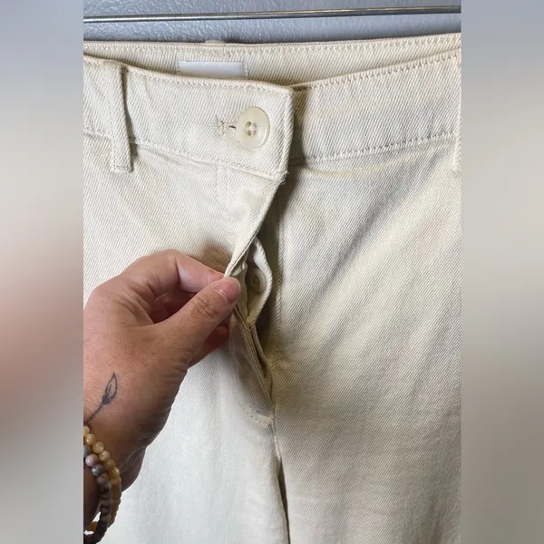 Aritzia Wilfred Women's Cream Modern Cargo‎ Pants Size 6 - Image 3
