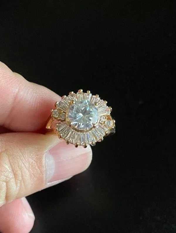18k gold plated white crystal statement ring size 8 - Image 6