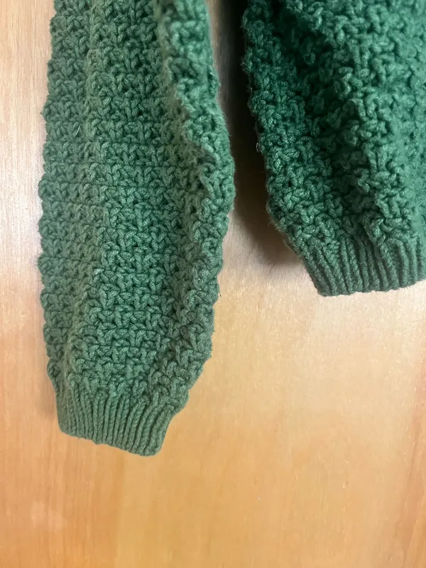 Universal Threads Green Knit Sweater - Image 4