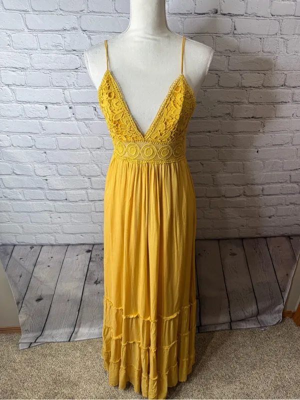 Windsor spring stunner Yellow Crochet Bodice Maxi Dress -medium - Image 2