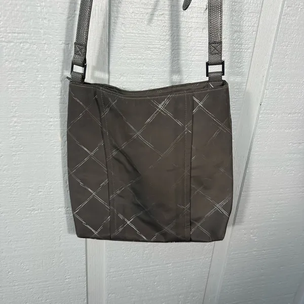 Vera Bradley Nylon Crossbody Shoulder Bag Purse With Silver diamond Patt… - Image 8