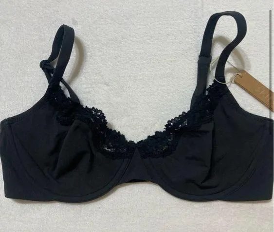 SKIMS Fits Everybody Lace Bra 32D - Image 3