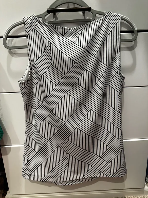 Chic Striped Wrap Ann Taylor Blouse 🖤🤍 - Image 3