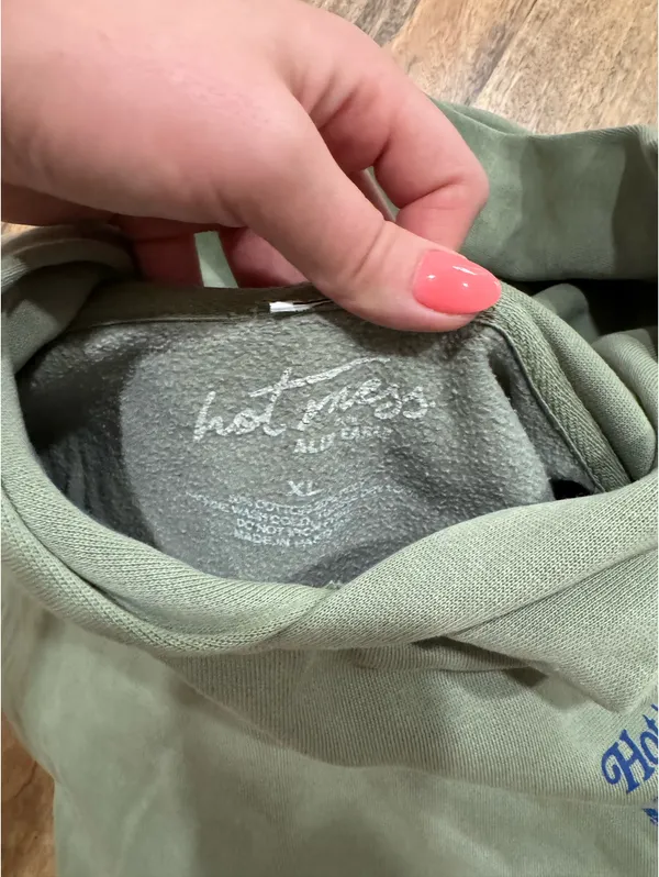 Hot Mess Alix Earle Merch Sweatshirt - Image 4