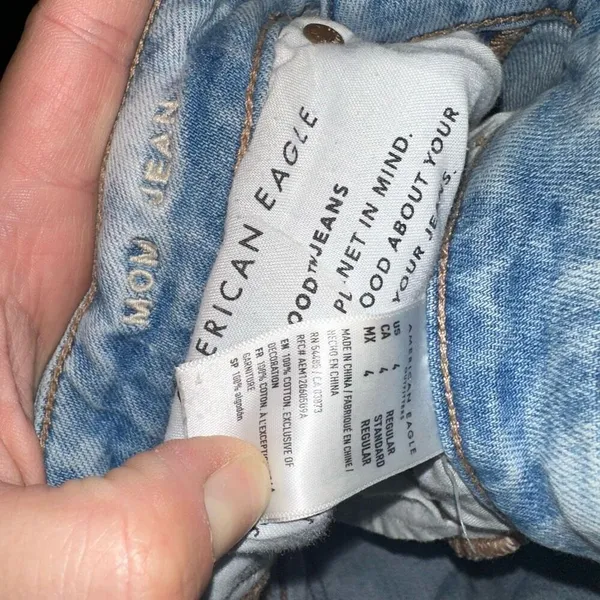 American Eagle destroyed distressed light wash mom jeans - Image 2