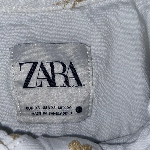 Zara white and Gold metallic Floral Button-Up Denim Jacket - Image 2