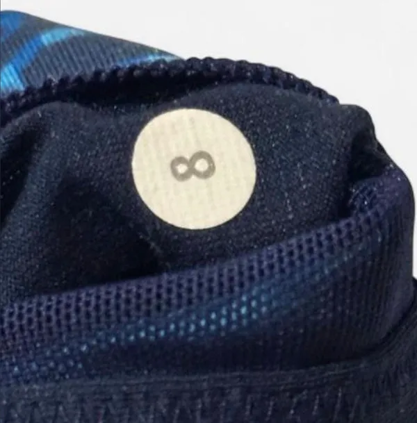 Lululemon Pure Practice Bra Blue Samba Snake Strappy Sports Bra Size 8 - Image 7