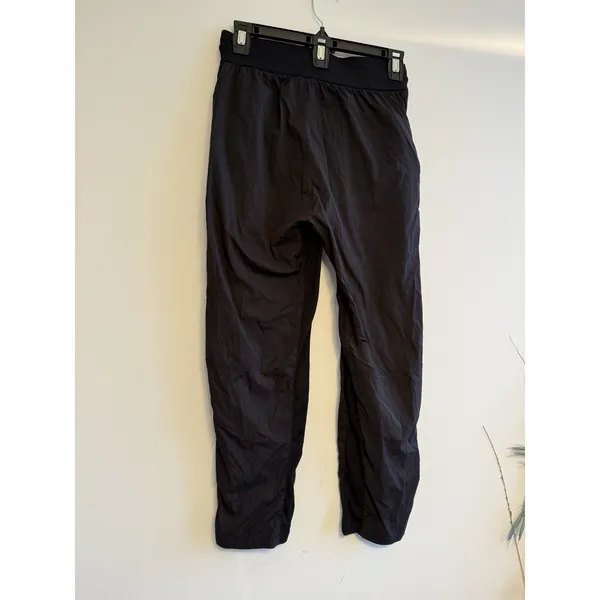 Lululemon Size‎ 4 Dance Studio Mid-Rise Crop 25" Black - Image 3