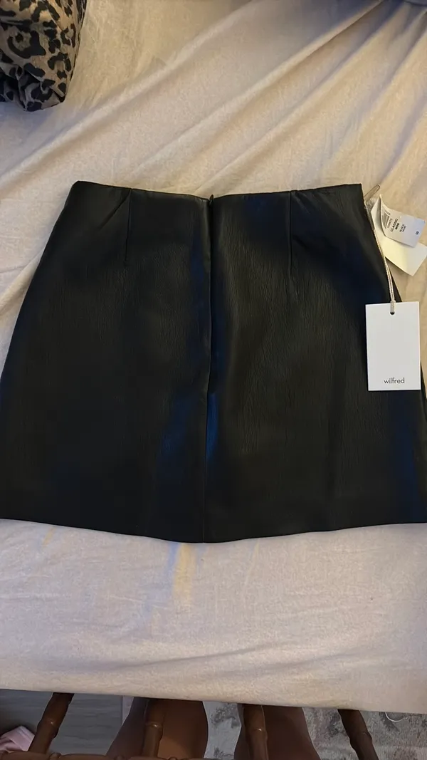 Aritzia Leather Skirt Wilfred - Image 3