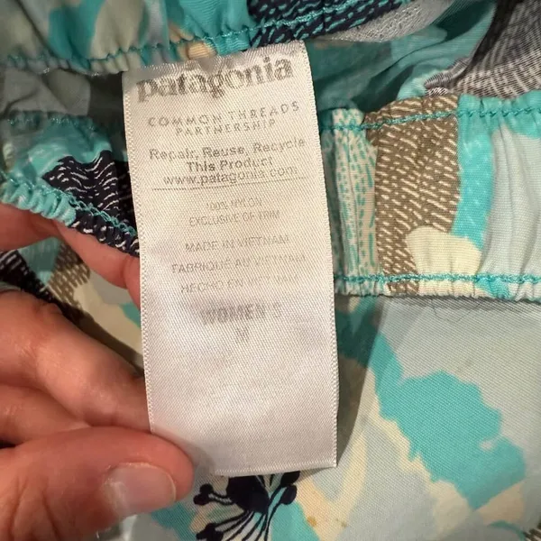 Patagonia Barley Baggies Print Shorts Womens Medium Blue Hibiscus FieldTurquoise - Image 8