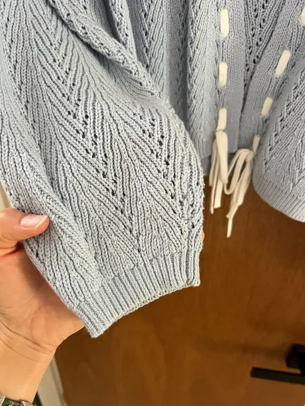 Hollister pearl baby blue knit crochet cardigan - Image 5