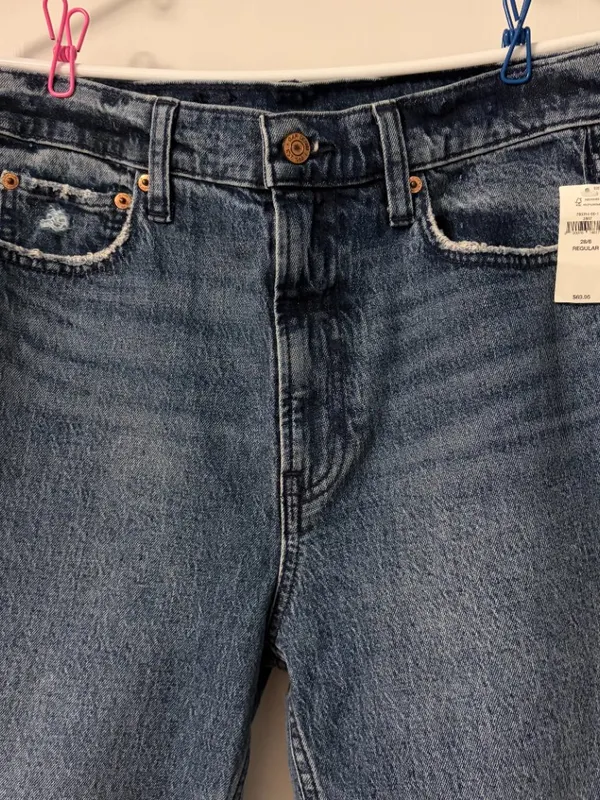 Gap jeans cheeky straight sky high raw hem size 28 / 6 NWT medium wash denim - Image 4
