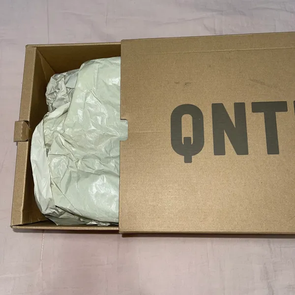 Yeezy Authentic   QNTM With Original Box - Image 12
