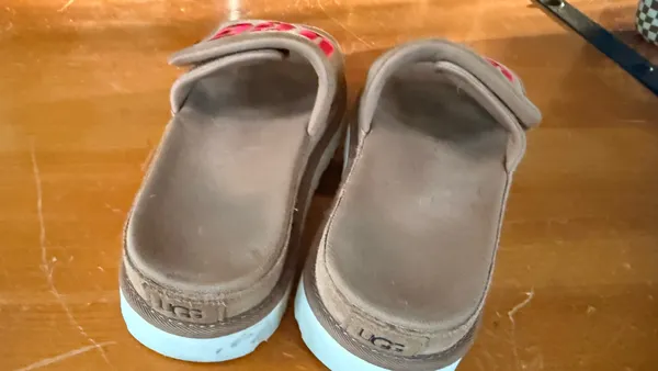 UGG platform slide sandals - Image 4